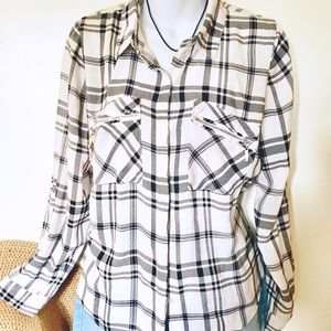 Button Down Black And White Shirt Size XL